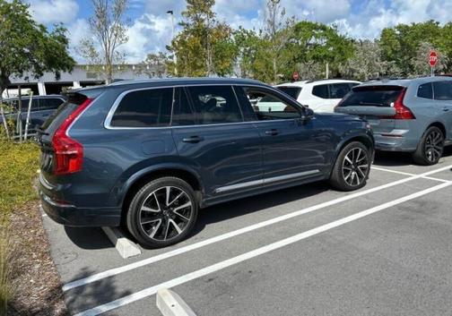 Denim Blue Metallic 2023 Volvo XC90 B6 Plus 7-Seater