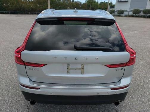 2020 Volvo XC60 T6 Momentum