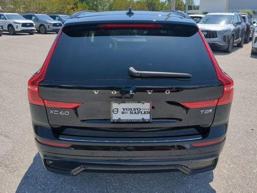 2025 Volvo XC60 Plug-In Hybrid T8 Plus
