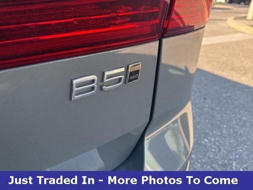 2024 Volvo XC60 B5 Core