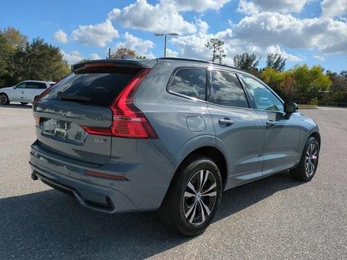2024 Volvo XC60 B5 Core
