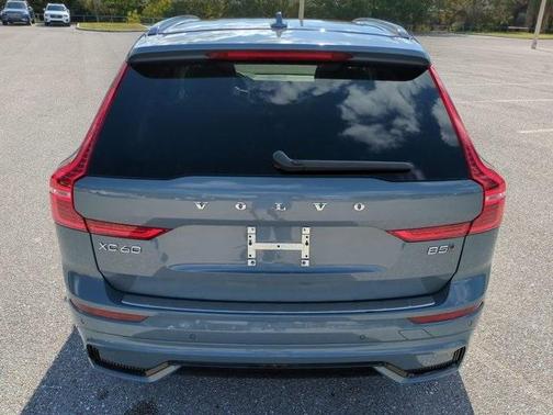 2024 Volvo XC60 B5 Core