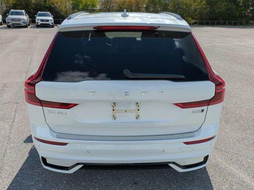 2026 Volvo XC60 B5 Core