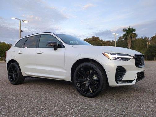 2026 Volvo XC60 B5 Ultra Black Edition