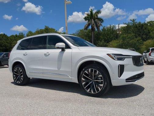 2026 Volvo XC90 PLUS