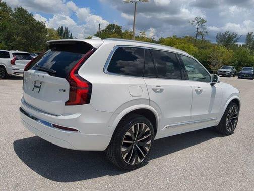 2026 Volvo XC90 PLUS