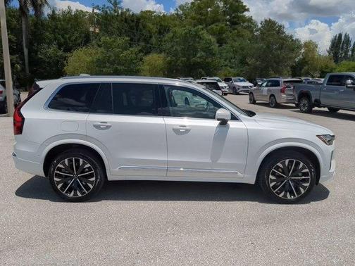 2026 Volvo XC90 PLUS
