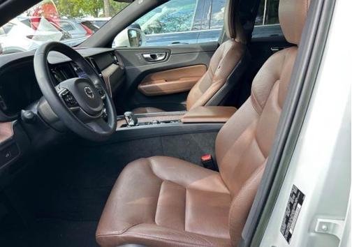 Crystal White 2023 Volvo XC60 B5 Plus Bright Theme