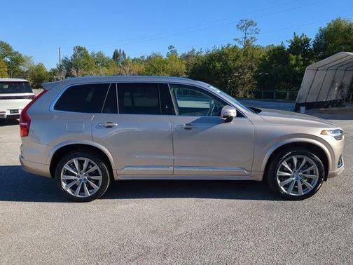 2025 Volvo XC90 B5 Core