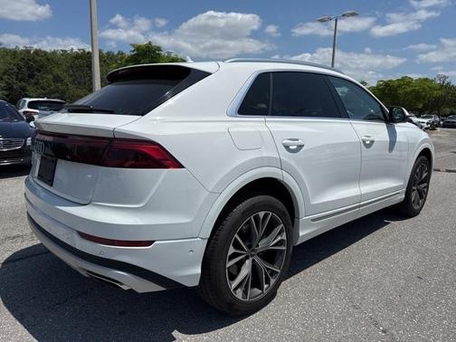 2024 Audi Q8 55 Premium