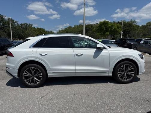 2024 Audi Q8 55 Premium