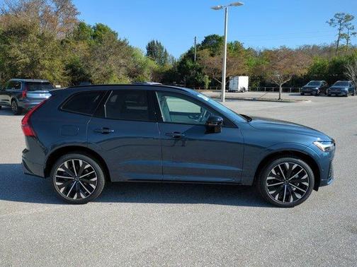 2026 Volvo XC60 B5 Ultra