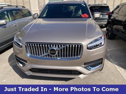 2024 Volvo XC90 B6 Ultimate Bright Theme 7-Seater