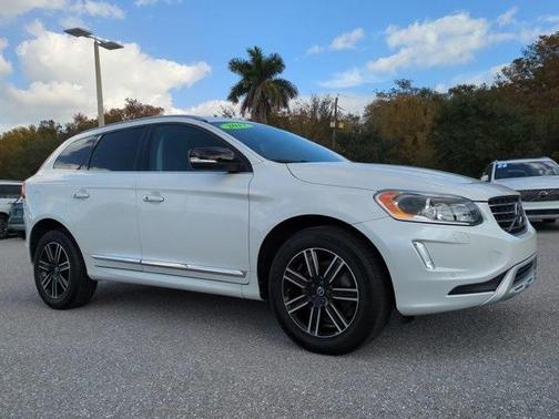 2017 Volvo XC60 T5 Dynamic