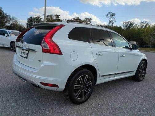 2017 Volvo XC60 T5 Dynamic
