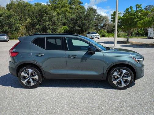 2026 Volvo XC40 B4 Core
