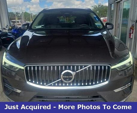2022 Volvo XC60 Recharge Plug-In Hybrid T8 Inscription Expression