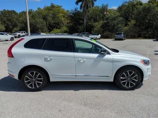 2017 Volvo XC60 T6 Dynamic