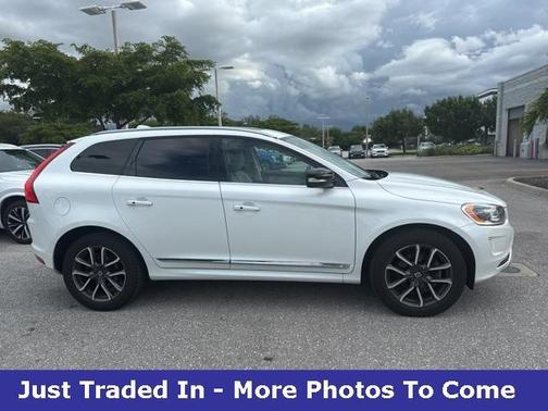 2017 Volvo XC60 T6 Dynamic