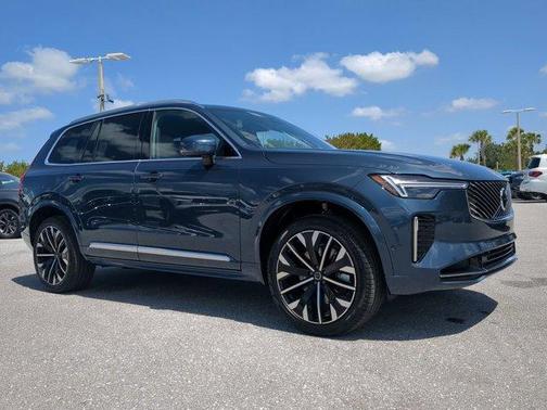 2025 Volvo XC90 Plug-In Hybrid T8 Plus 7-Seater