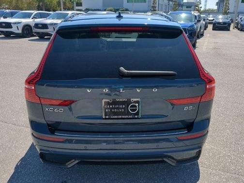 2024 Volvo XC60 B5 Plus Dark Theme