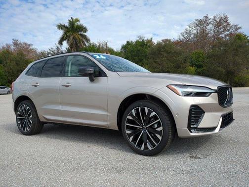 2026 Volvo XC60 B5 Ultra