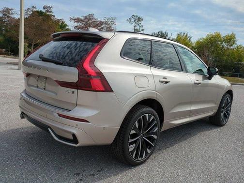 2026 Volvo XC60 B5 Ultra