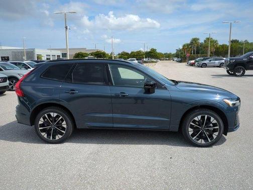 Denim Blue Metallic 2026 Volvo XC60 B5 Plus