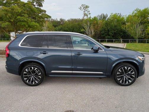 Denim Blue Metallic 2026 Volvo XC90 B6 Plus 7-Seater