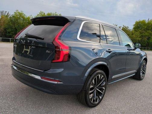 Denim Blue Metallic 2026 Volvo XC90 B6 Plus 7-Seater
