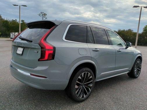 2026 Volvo XC90 B6 Ultra 7-Seater