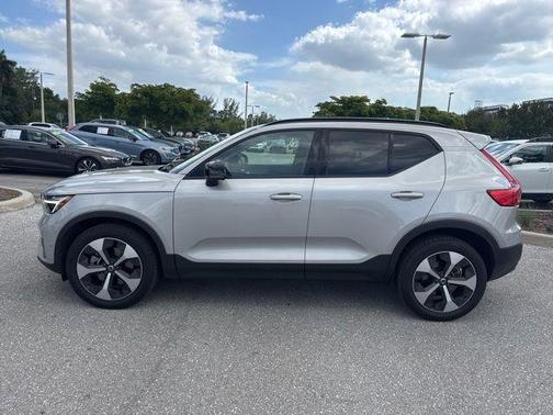 Silver 2025 Volvo XC40 B5 Plus Dark Theme