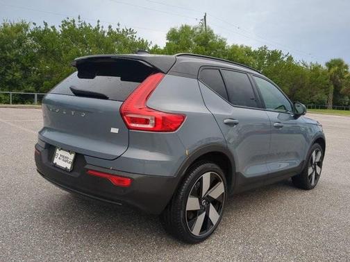 2023 Volvo XC40 Recharge Pure Electric Twin Plus
