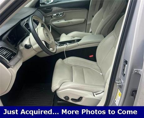 2024 Volvo XC90 B6 Ultimate Bright Theme 6-Seater