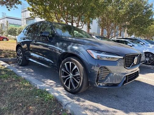 2024 Volvo XC60 B5 Plus Dark Theme