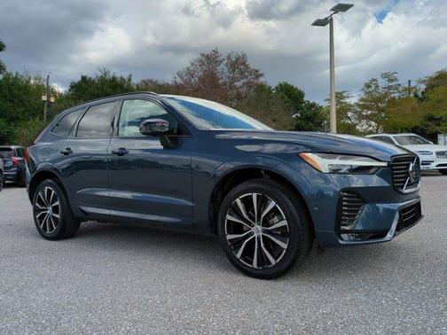 2024 Volvo XC60 B5 Plus Dark Theme