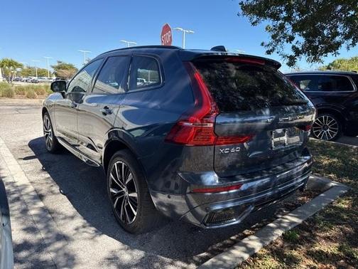 2024 Volvo XC60 B5 Plus Dark Theme