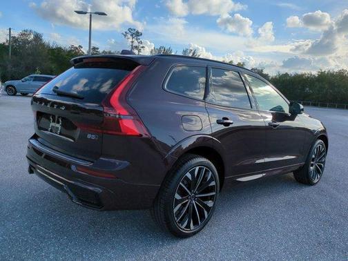 2026 Volvo XC60 B5 Ultra