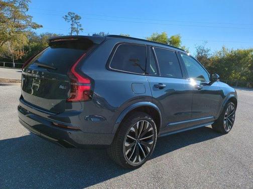 2026 Volvo XC90 B6 Ultra Dark Theme 7-Seater