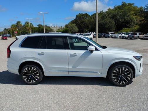 2026 Volvo XC90 Plug-In Hybrid T8 Plus 7-Seater