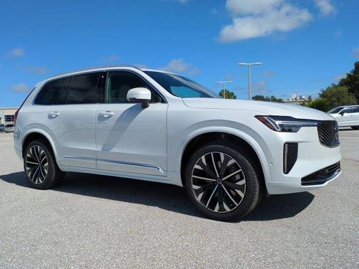 2026 Volvo XC90 Plug-In Hybrid T8 Plus 7-Seater