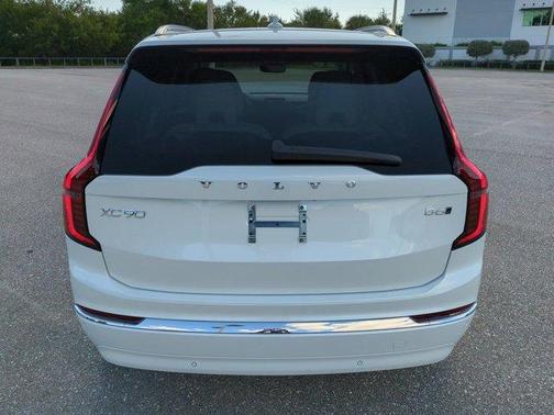 2026 Volvo XC90 B6 Ultra 7-Seater