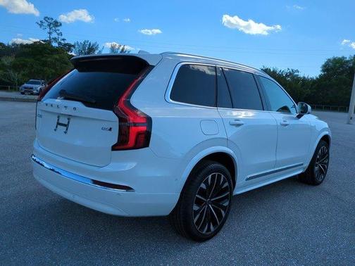 2026 Volvo XC90 B6 Ultra 7-Seater