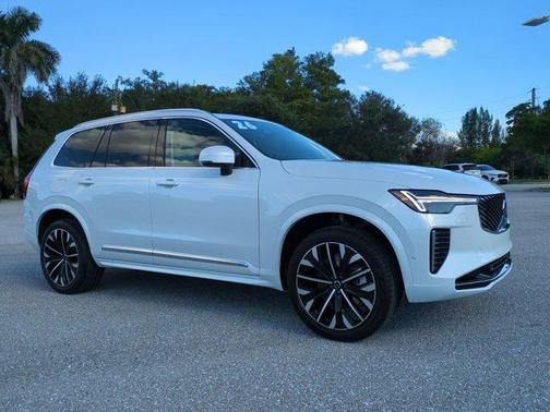 2026 Volvo XC90 B6 Ultra 7-Seater