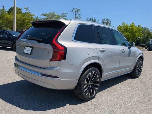 2025 Volvo XC90 Plug-In Hybrid T8 Plus 7-Seater