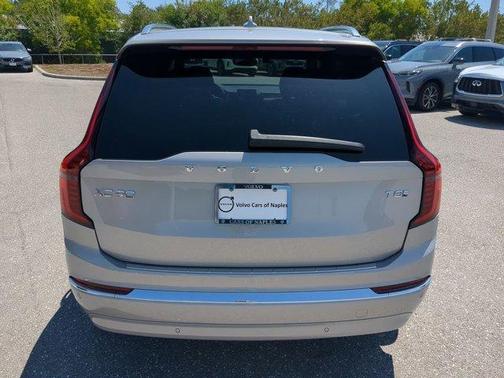 2025 Volvo XC90 Plug-In Hybrid T8 Plus 7-Seater