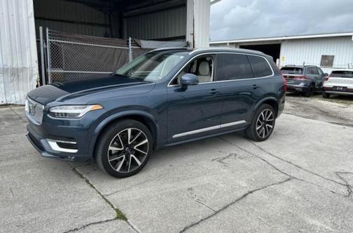 2023 Volvo XC90 B5 Plus