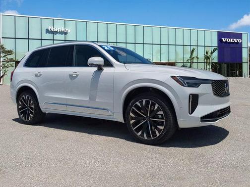 2025 Volvo XC90 Plug-In Hybrid T8 Plus 7-Seater