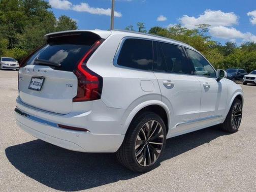 2025 Volvo XC90 Plug-In Hybrid T8 Plus 7-Seater