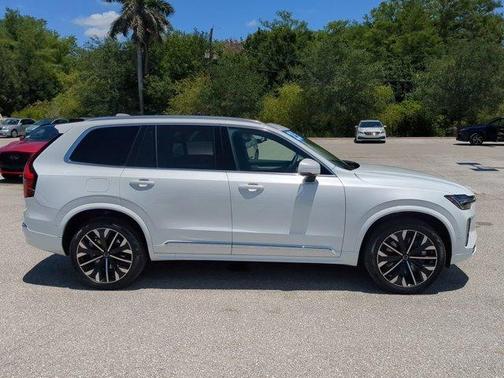 2025 Volvo XC90 Plug-In Hybrid T8 Plus 7-Seater